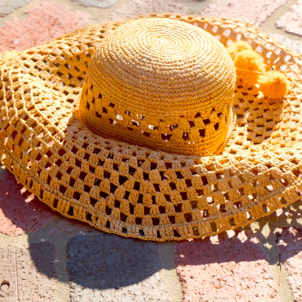 Juicy Couture Woven Raffia Summer Hat